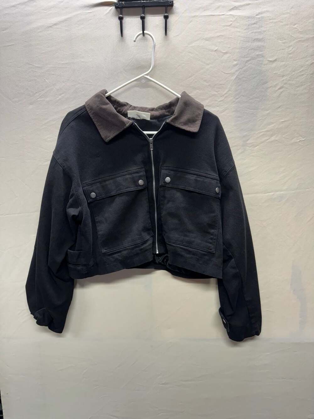 No Boundaries Cropped Jacket Size XL 16-18 Black Corduroy Collar